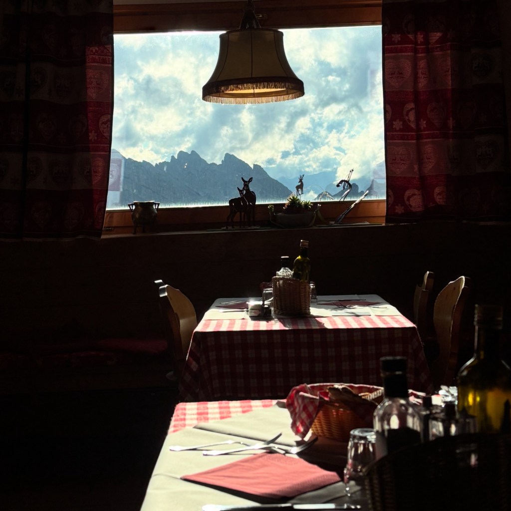 行山都要講情調 — Italian&nbsp;refugio