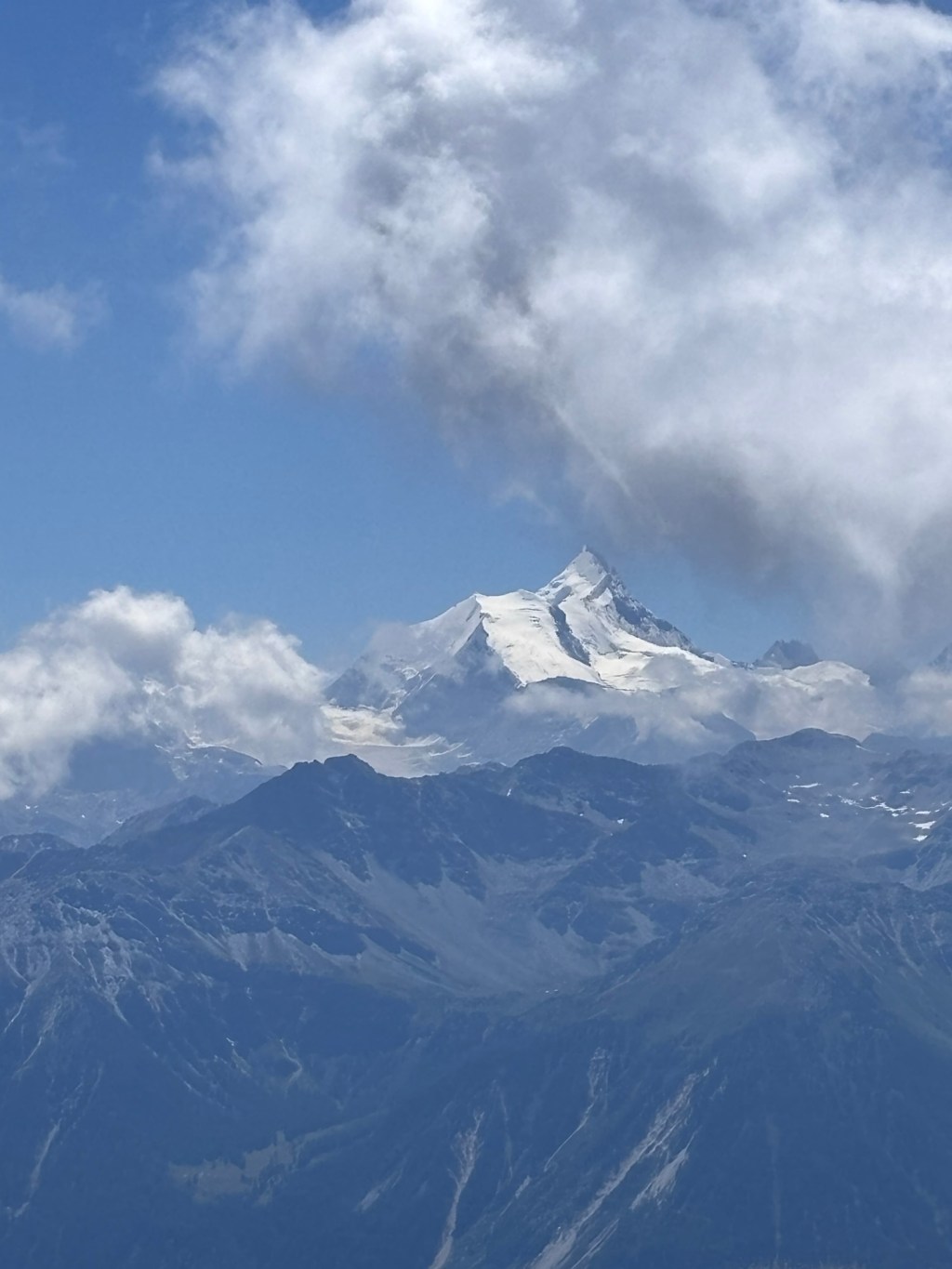 瑞士溫泉小鎮 Leukerbad｜campervan 低成本自駕遊：登山纜車 x&nbsp;阿爾卑斯山浸溫泉